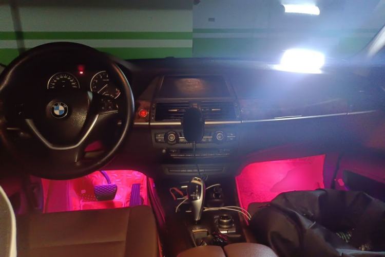 Used BMW X5 2011 xDrive35i Leading Model Center Console