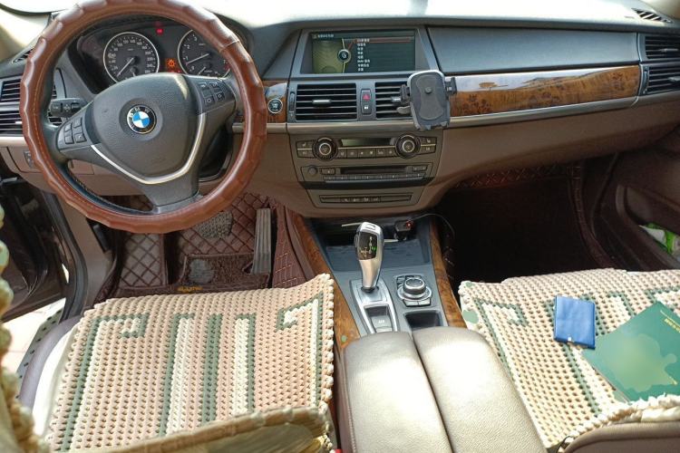 Used BMW X5 2011 xDrive35i Luxury Model Center Console