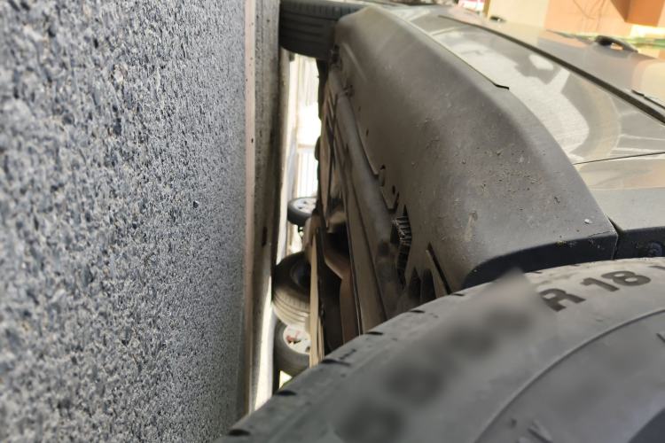 Used BMW X5 2011 xDrive35i Leading Model Chassis Front Right
