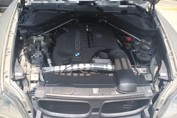 Used BMW X5 2011 xDrive35i Leading Model Engine Bay