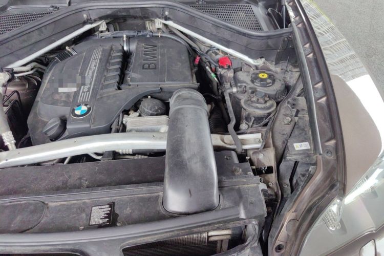 Used BMW X5 2011 xDrive35i Leading Model Engine Bay Left