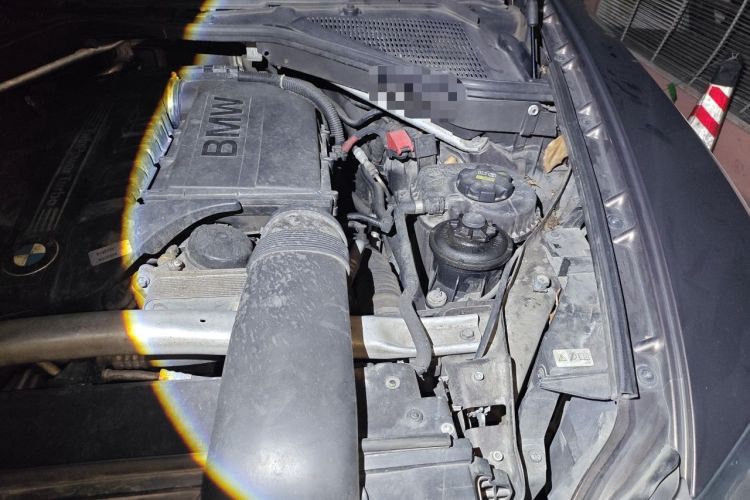 Used BMW X5 2011 xDrive35i Leading Model Engine Bay Left