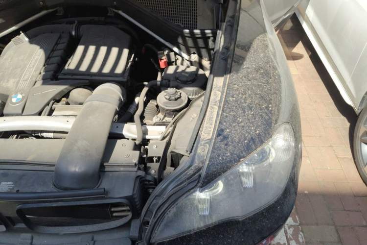 Used BMW X5 2011 xDrive35i Leading Model Engine Bay Left