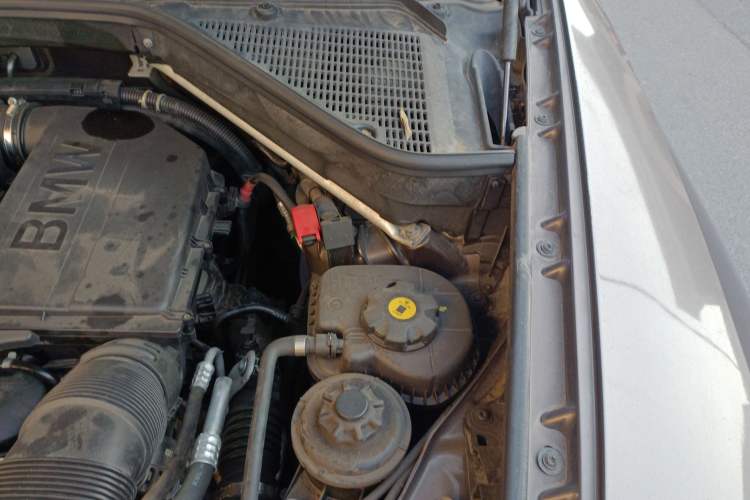 Used BMW X5 2011 xDrive35i Luxury Model Engine Bay Left
