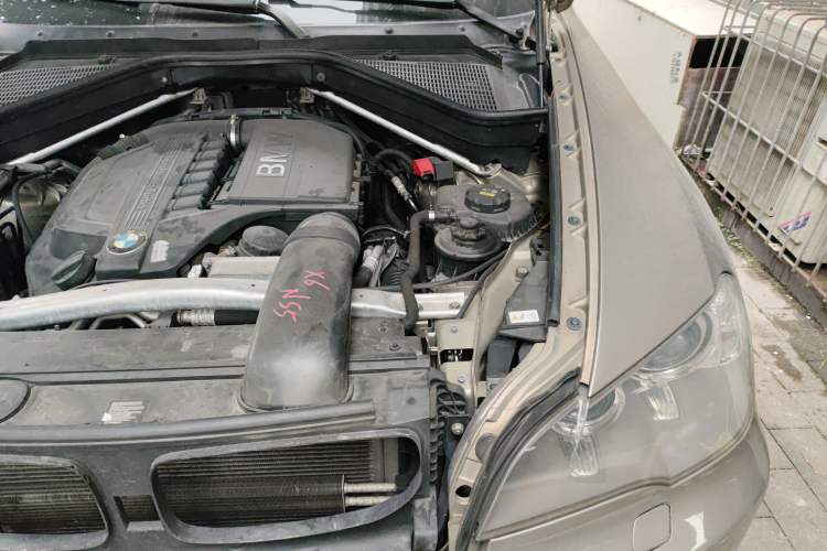 Used BMW X5 2011 xDrive35i Luxury Model Engine Bay Left