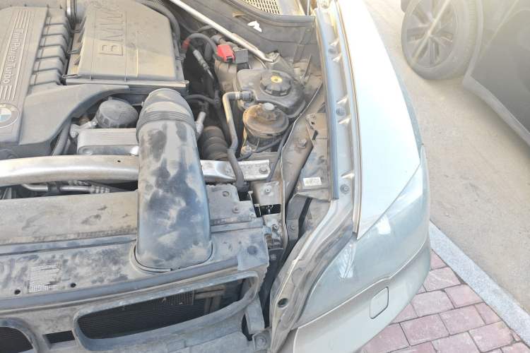 Used BMW X5 2011 xDrive35i Luxury Model Engine Bay Left