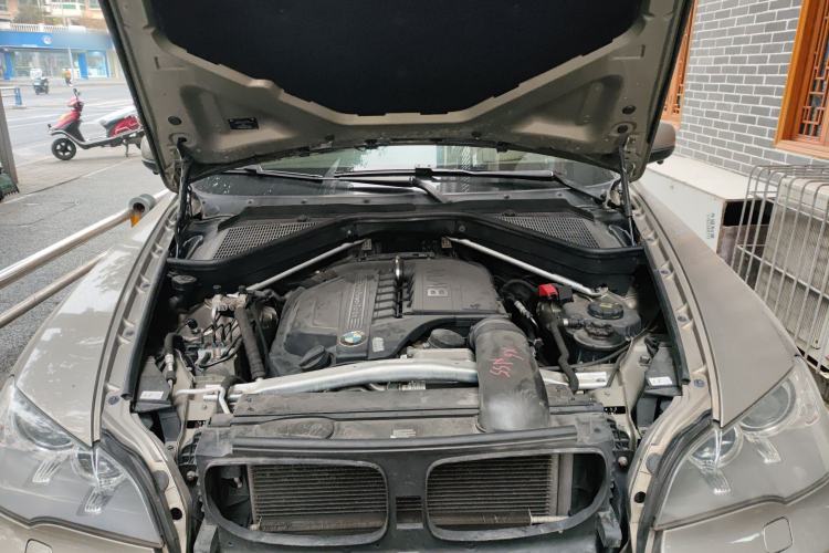 Used BMW X5 2011 xDrive35i Luxury Model Engine Bay