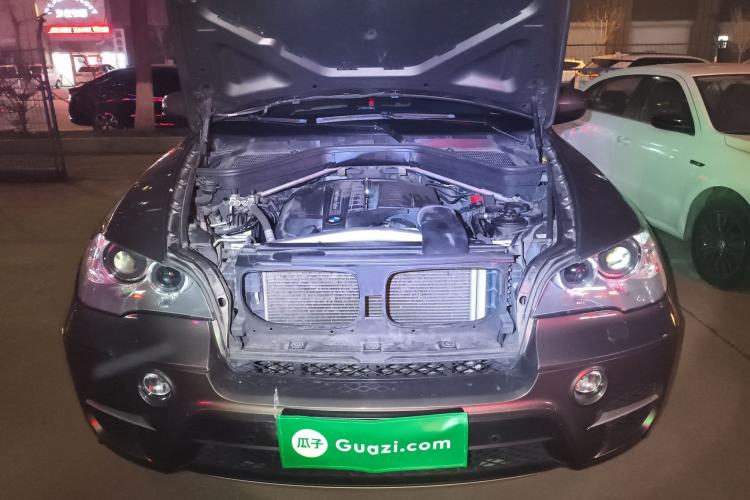 Used BMW X5 2011 xDrive35i Leading Model Engine Bay