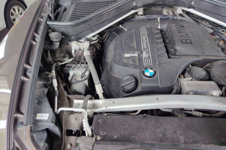 Used BMW X5 2011 xDrive35i Leading Model Engine Bay Right