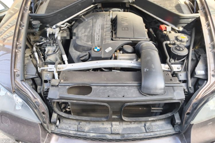 Used BMW X5 2011 xDrive35i Leading Model Engine Bay