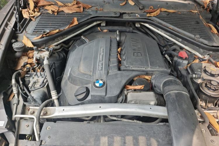 Used BMW X5 2011 xDrive35i Luxury Model Engine Bay
