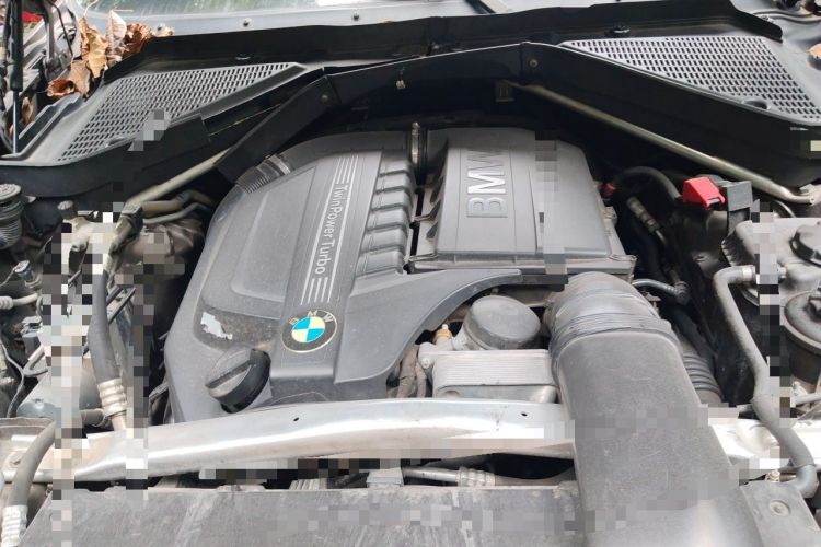 Used BMW X5 2011 xDrive35i Leading Model Engine Bay