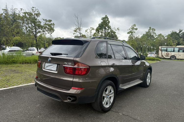 Used BMW X5 2011 xDrive35i Leading Model Exterior 5