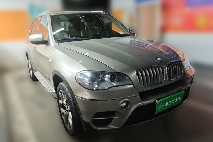 Used BMW X5 2011 xDrive35i Luxury Edition Front Right 45 Deg