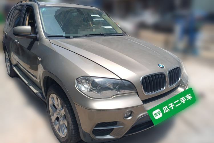 Used BMW X5 2011 xDrive35i Leading Model Front Right 45 Deg