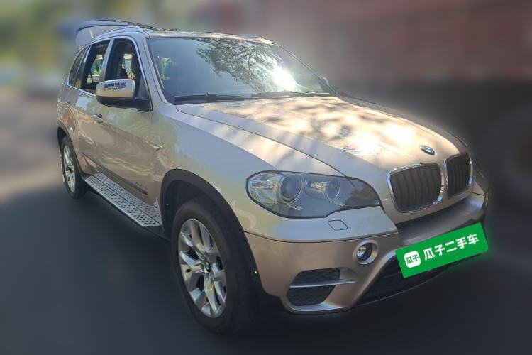 Used BMW X5 2011 xDrive35i Leading Model Front Right 45 Deg