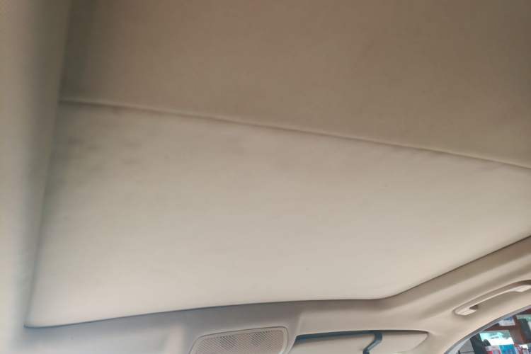 Used BMW X5 2011 xDrive35i Leading Model Headliner