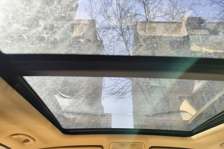 Used BMW X5 2011 xDrive35i Leading Model Headliner