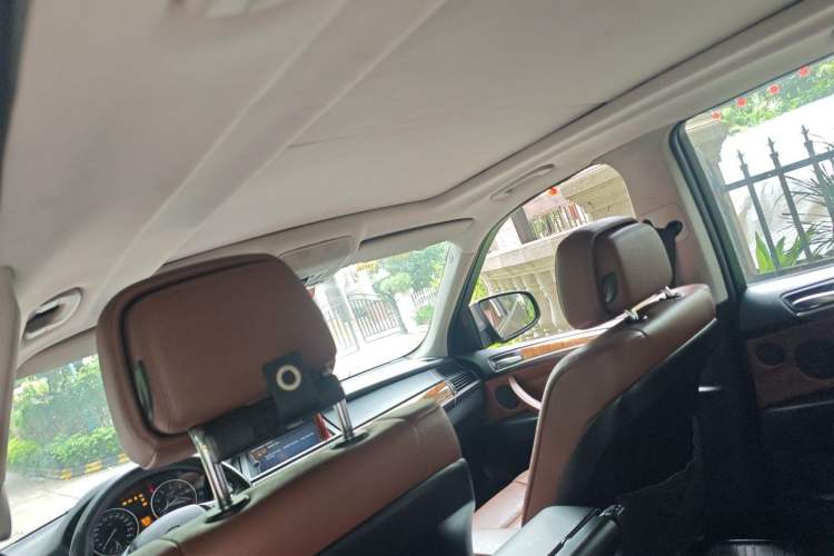 Used BMW X5 2011 xDrive35i Luxury Model Headliner