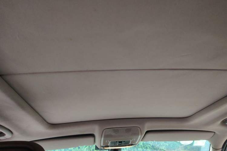 Used BMW X5 2011 xDrive35i Leading Model Headliner