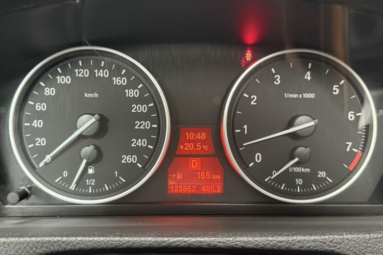 Used BMW X5 2011 xDrive35i Leading Model Interior 6