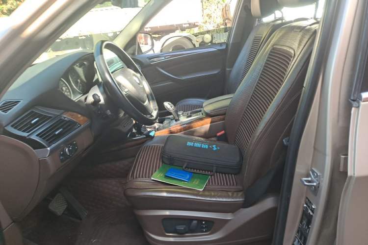 Used BMW X5 2011 xDrive35i Leading Model Left Front Seat