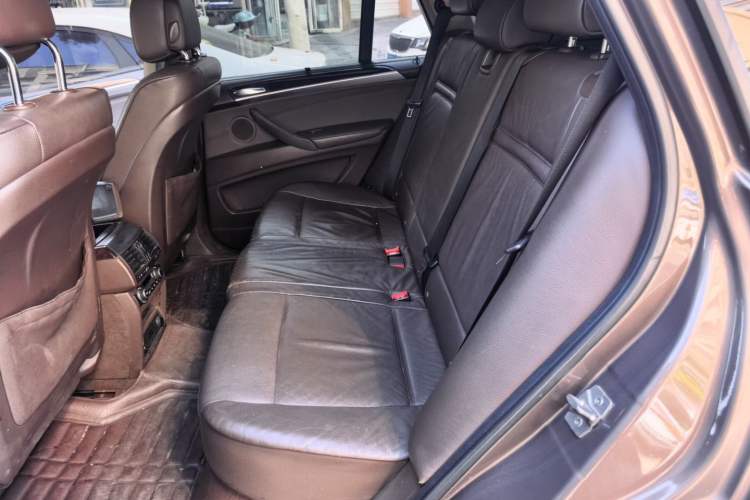Used BMW X5 2011 xDrive35i U.S. specification Left Rear Seat