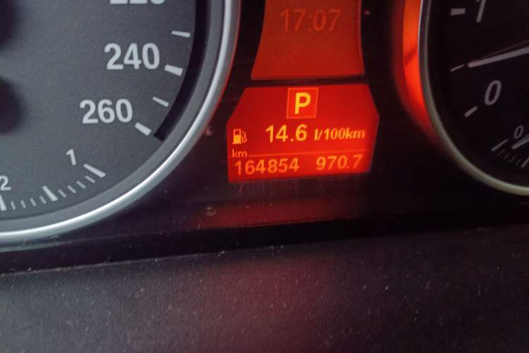 Used BMW X5 2011 xDrive35i Luxury Model Odometer Close Up