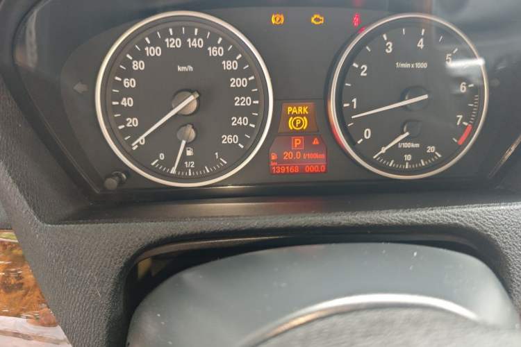 Used BMW X5 2011 xDrive35i Luxury Model Odometer Close Up