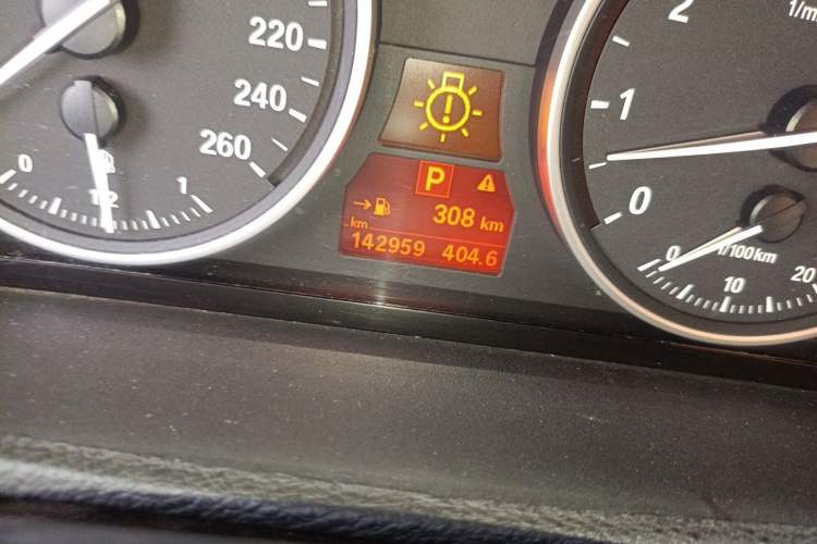 Used BMW X5 2011 xDrive35i Luxury Model Odometer Close Up