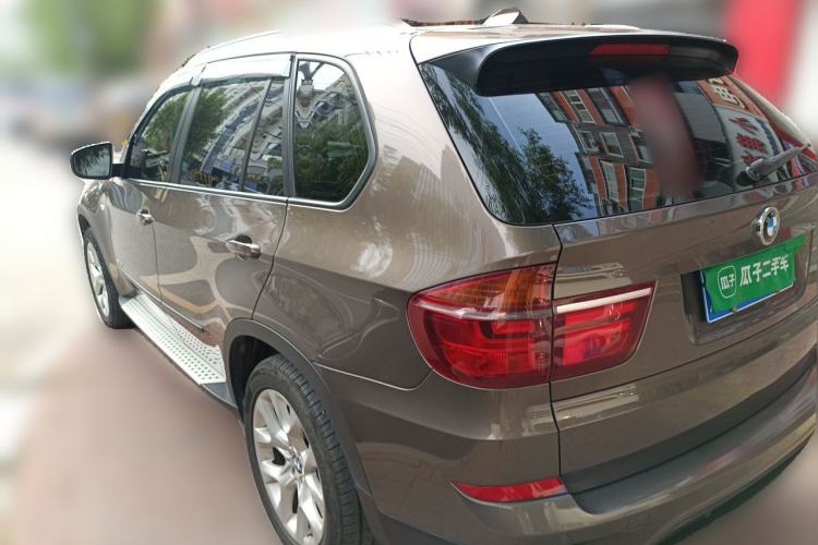 Used BMW X5 2011 xDrive35i Luxury Model Rear Left 45 Deg