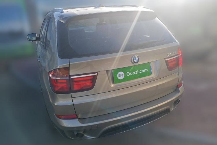 Used BMW X5 2011 xDrive35i Luxury Model Rear Left 45 Deg