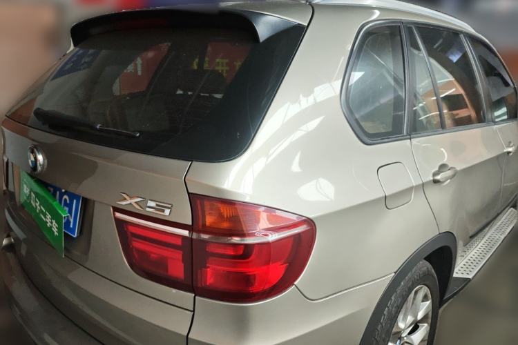 Used BMW X5 2011 xDrive35i Luxury Edition Rear Right 45 Deg