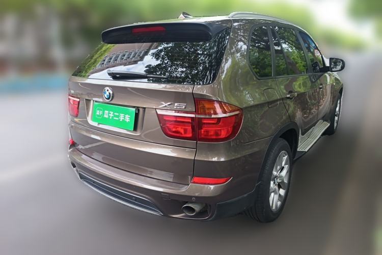 Used BMW X5 2011 xDrive35i Luxury Model Rear Right 45 Deg
