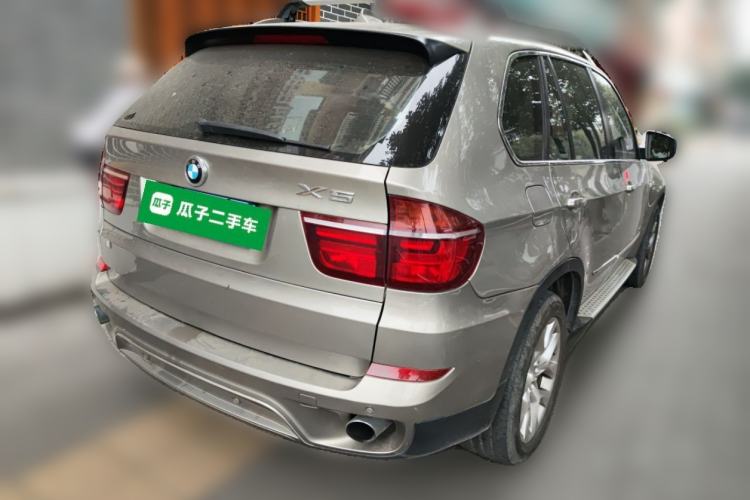 Used BMW X5 2011 xDrive35i Luxury Model Rear Right 45 Deg