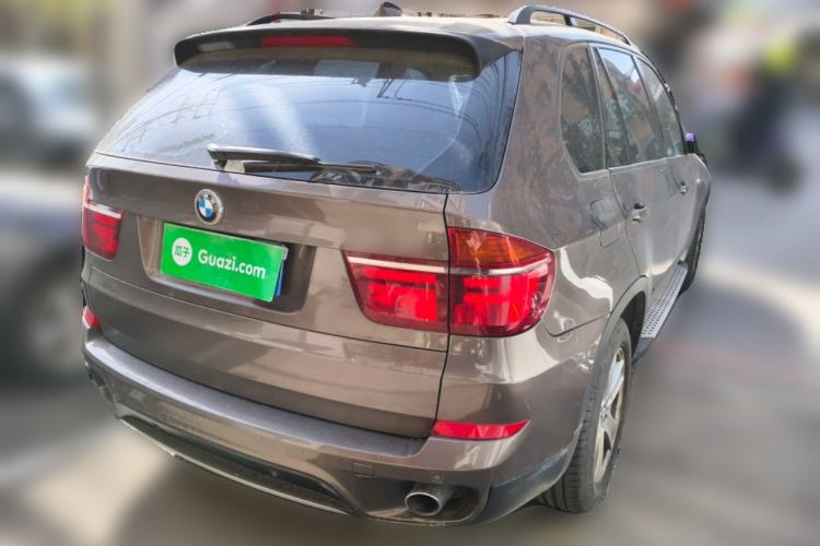 Used BMW X5 2011 xDrive35i Leading Model Rear Right 45 Deg