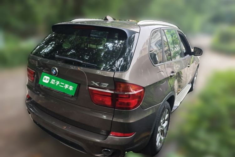 Used BMW X5 2011 xDrive35i Luxury Model Rear Right 45 Deg