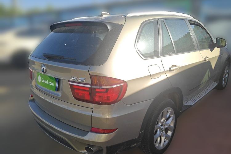 Used BMW X5 2011 xDrive35i Luxury Model Rear Right 45 Deg
