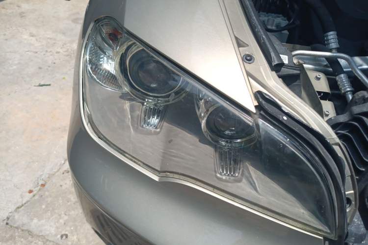 Used BMW X5 2011 xDrive35i Leading Model Right Front Headlight