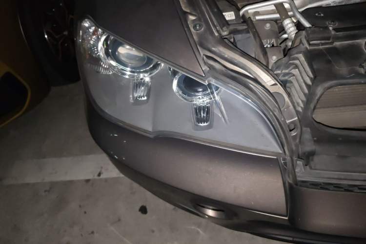 Used BMW X5  Right Front Headlight