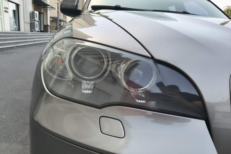 Used BMW X5 2011 xDrive35i Leading Model Right Front Headlight