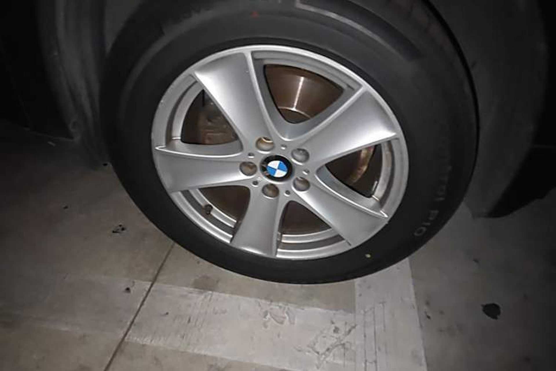 Used BMW X5  Right Front Wheel Hub
