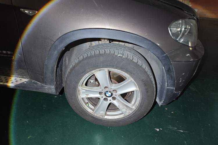 Used BMW X5 2011 xDrive35i Leading Model Right Front Wheel Hub