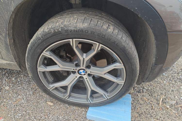 Used BMW X5 2011 xDrive35i Leading Model Right Front Wheel Hub