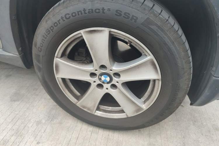 Used BMW X5 2011 xDrive35i Leading Model Right Front Wheel Hub