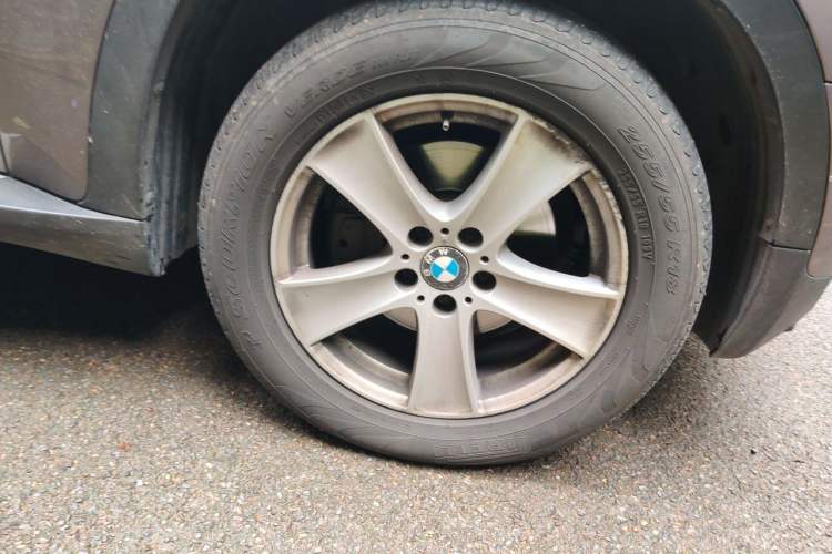 Used BMW X5 2011 xDrive35i Leading Model Right Front Wheel Hub