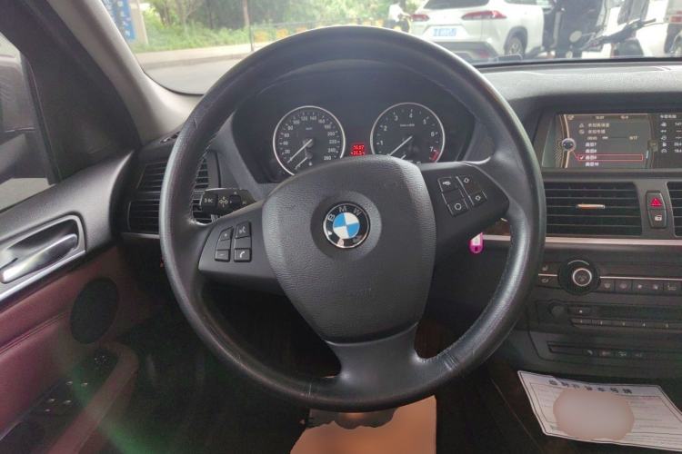 Used BMW X5 2011 xDrive35i Leading Model Steering Wheel