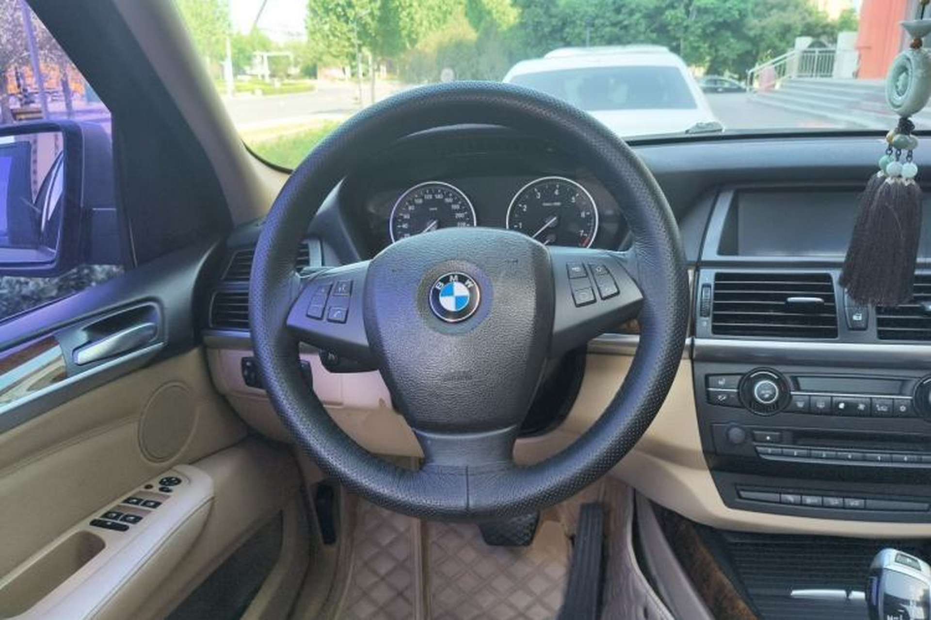 Used BMW X5 2011 xDrive35i Leading Model Steering Wheel