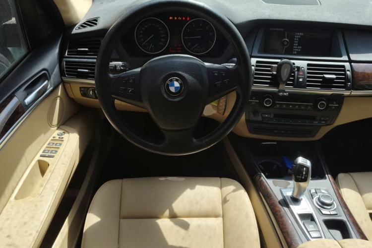 Used BMW X5 2011 xDrive35i Leading Model Steering Wheel