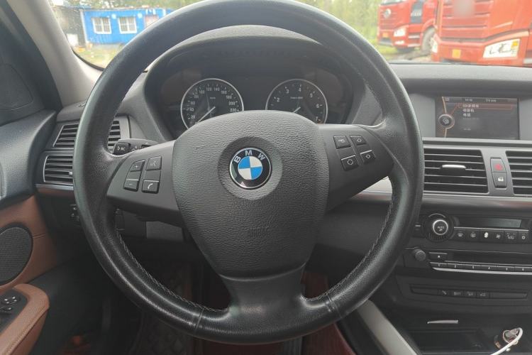 Used BMW X5 2011 xDrive35i Leading Model Steering Wheel